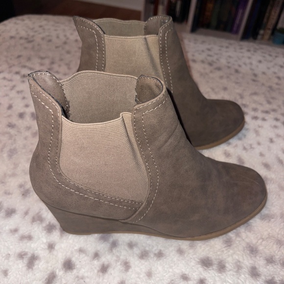 Rampage Ankle Boot / Wedge Shoe - Picture 4 of 6